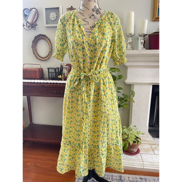 Talbots Dress Size S Yellow Smocked Voile Floral Fit & Flare Belted‎ Romantic - Picture 2 of 15